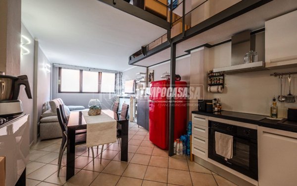 appartamento in vendita a Milano in zona Vigentino