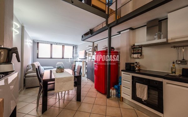 appartamento in vendita a Milano in zona Vigentino
