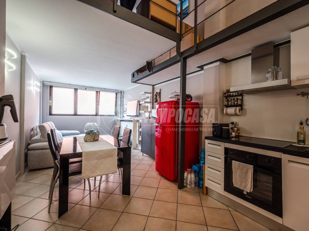 appartamento in vendita a Milano in zona Vigentino