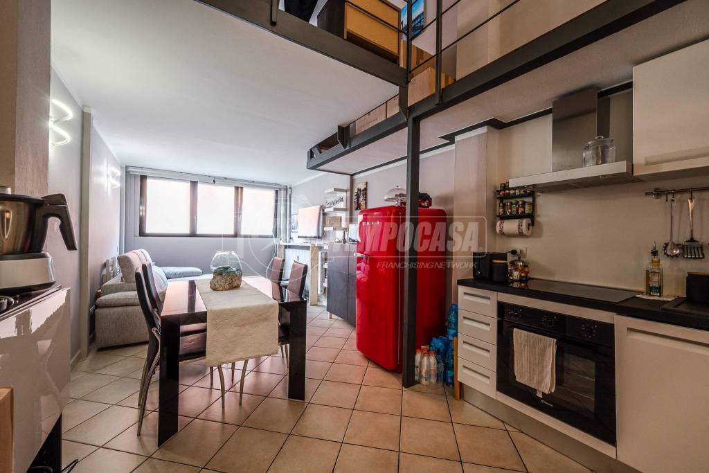 appartamento in vendita a Milano in zona Porta Romana