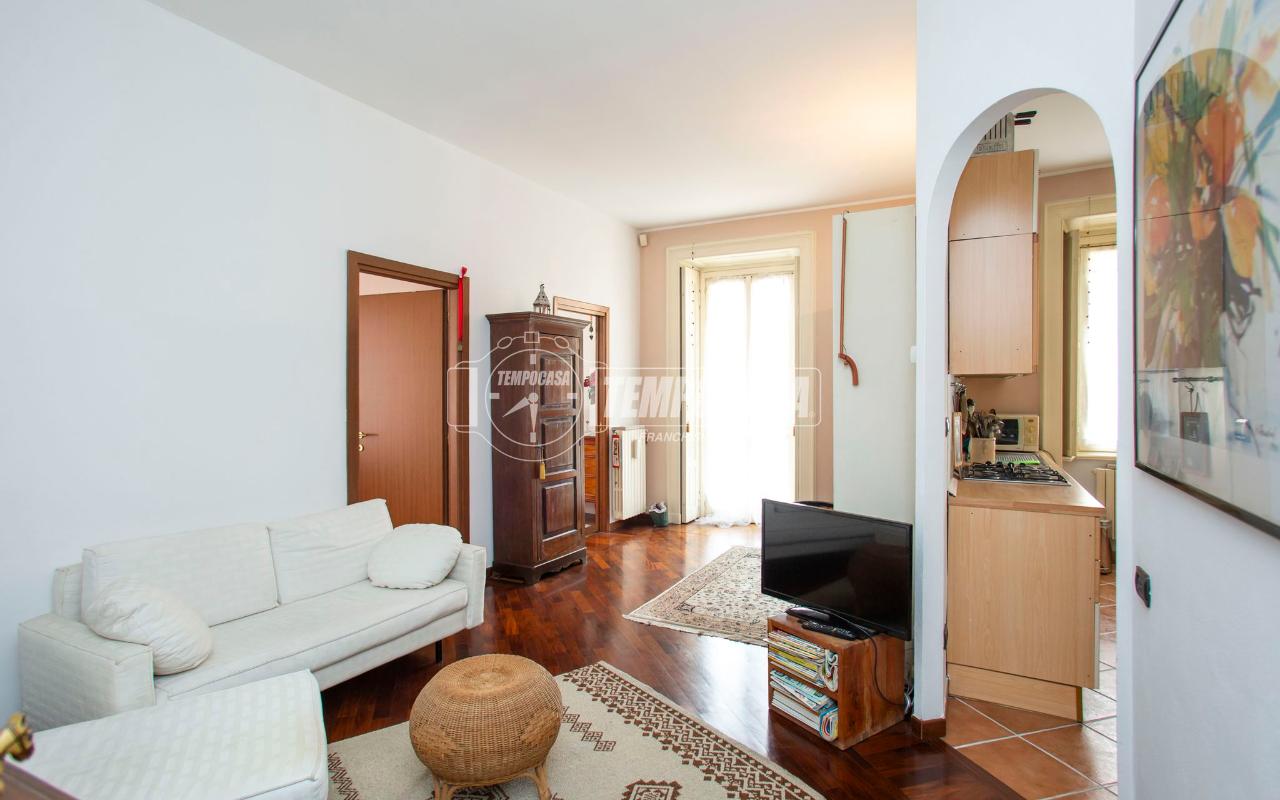 appartamento in vendita a Milano in zona Centro Direzionale
