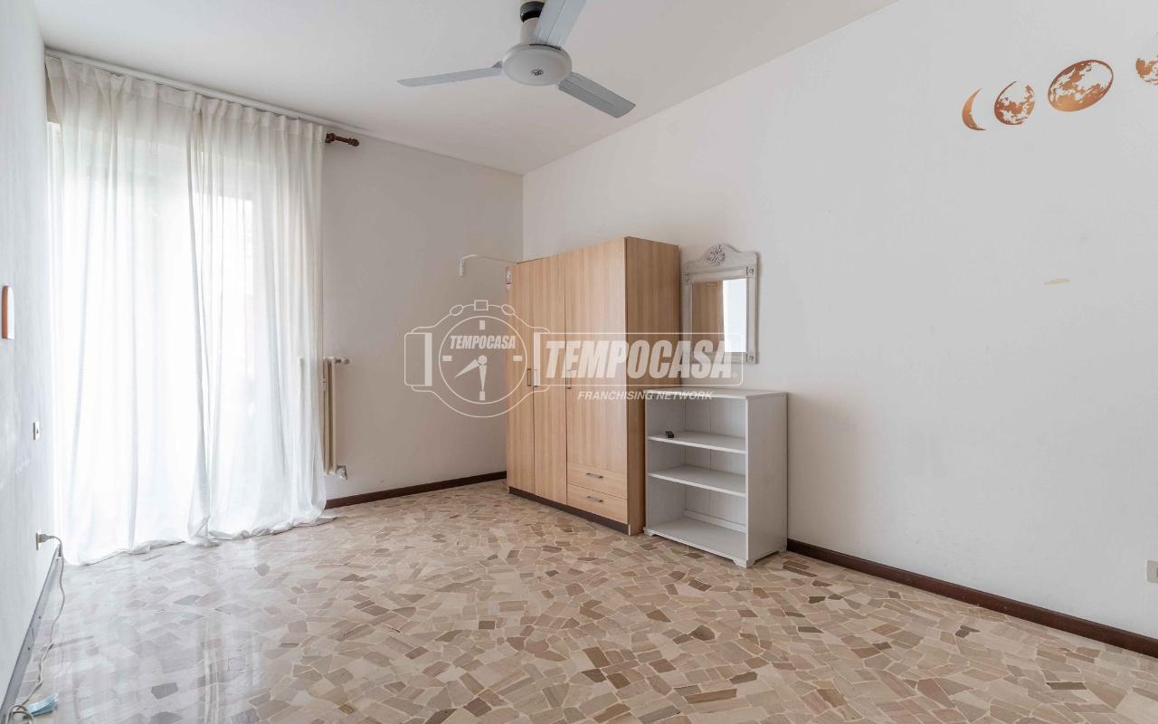 appartamento in vendita a Milano in zona Morivione