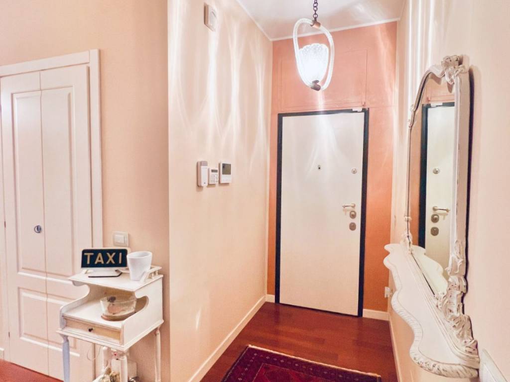 appartamento in vendita a Milano in zona Loreto