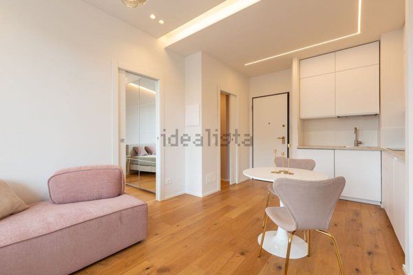 appartamento in vendita a Milano in zona Porta Nuova