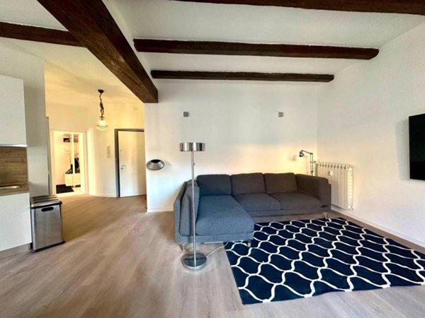 appartamento in vendita a Milano in zona Cadorna