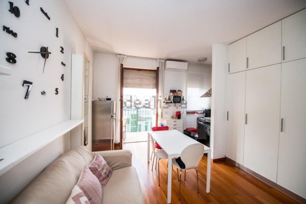 appartamento in vendita a Milano in zona Vigentino