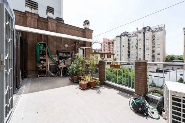 appartamento in vendita a Milano in zona Loreto