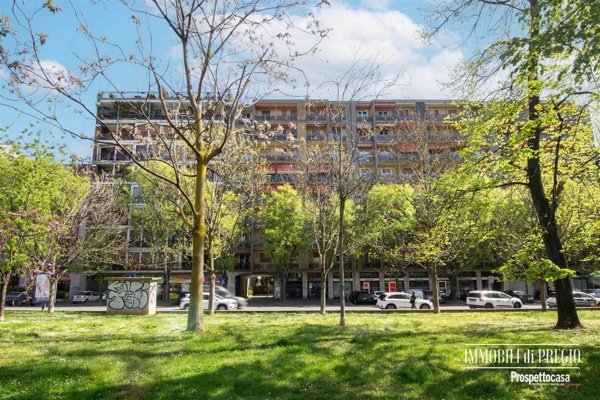 appartamento in vendita a Milano in zona Solari