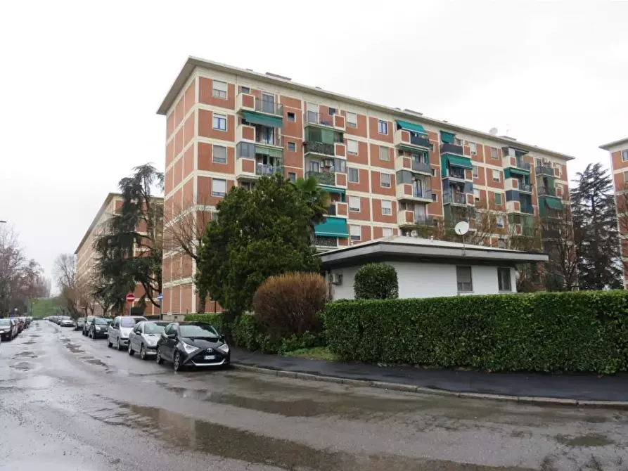 appartamento in vendita a Milano in zona Quartiere degli Olmi