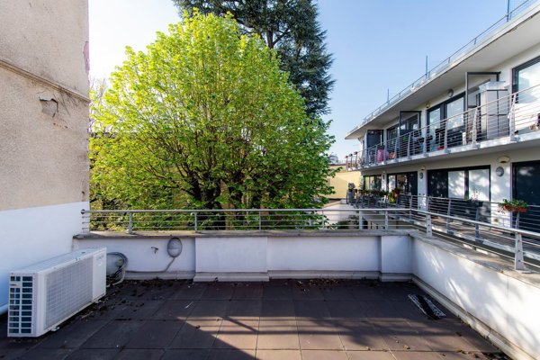 appartamento in vendita a Milano in zona Gorla