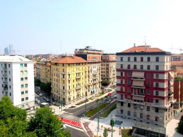 appartamento in vendita a Milano in zona Lorenteggio