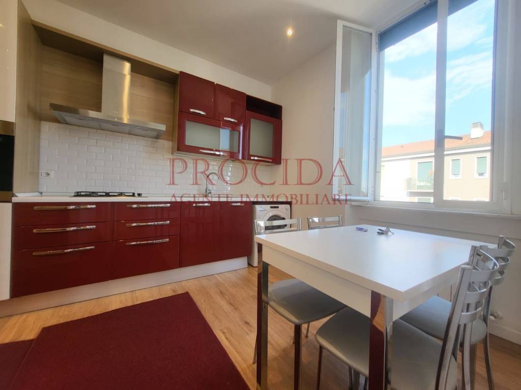 appartamento in vendita a Milano in zona Greco