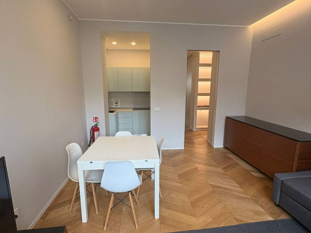 appartamento in vendita a Milano in zona Barona
