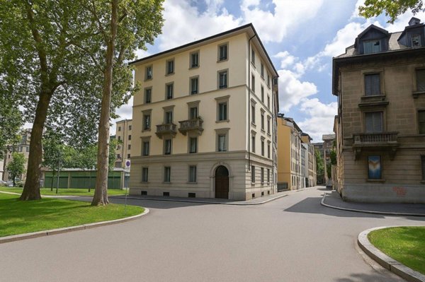 appartamento in vendita a Milano in zona Ghisolfa