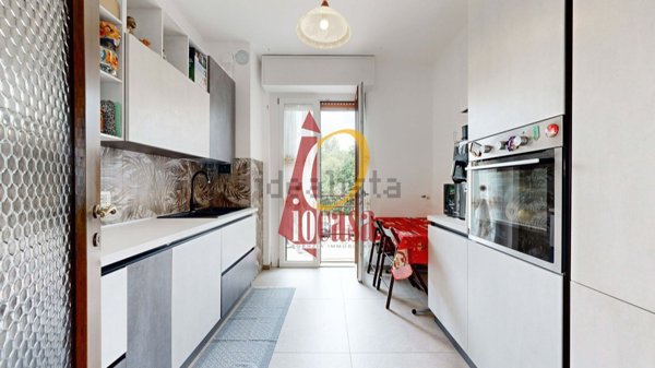 appartamento in vendita a Milano in zona Ponte Lambro