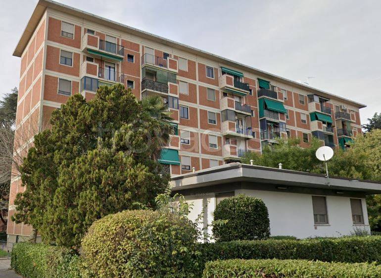 appartamento in vendita a Milano in zona Quartiere degli Olmi
