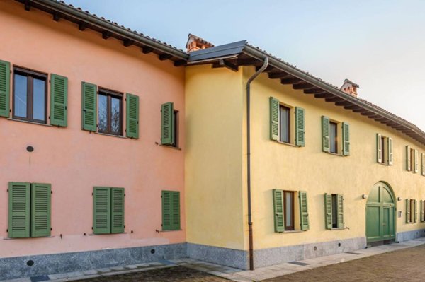 appartamento in vendita a Milano in zona Restocco Maroni