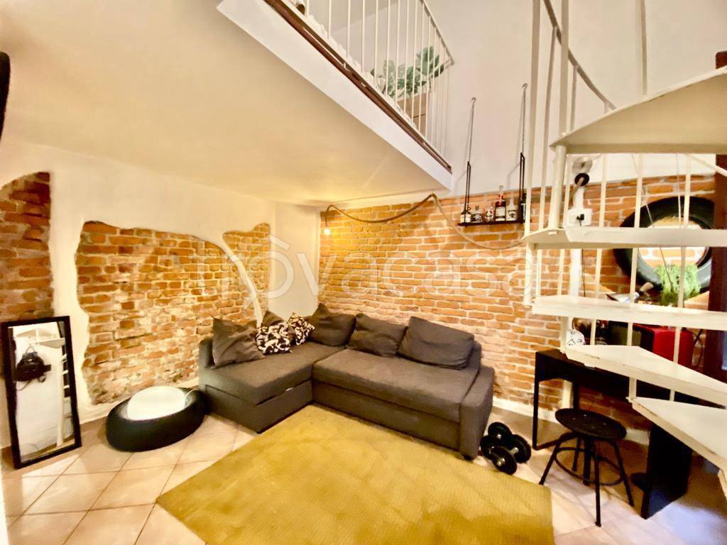 appartamento in vendita a Milano in zona Vigentino