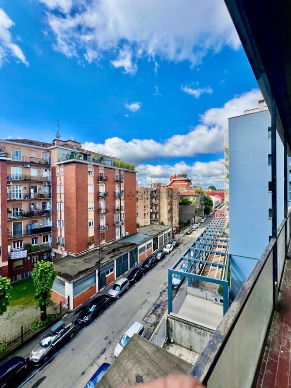 appartamento in vendita a Milano in zona Affori