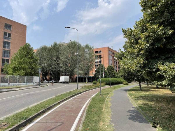 appartamento in vendita a Milano in zona Adriano