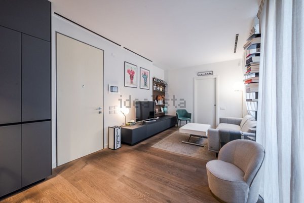 appartamento in vendita a Milano in zona Cadorna