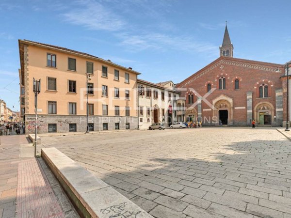 ufficio in vendita a Milano in zona Porta Ticinese