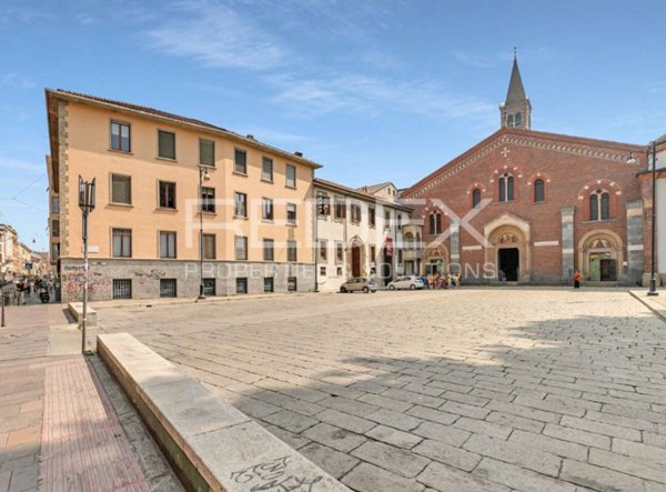 ufficio in vendita a Milano in zona Porta Ticinese