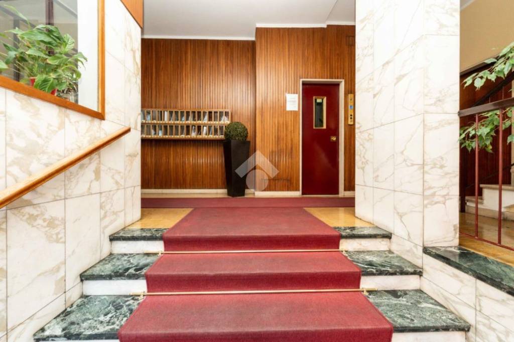 appartamento in vendita a Milano in zona Corvetto