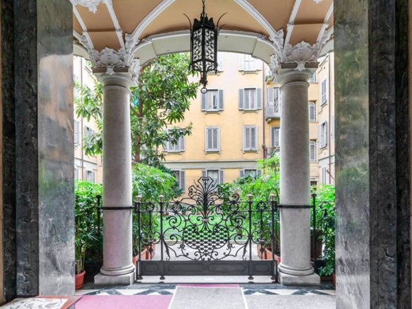 appartamento in vendita a Milano in zona Porta Venezia