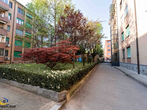 appartamento in vendita a Milano in zona Corvetto