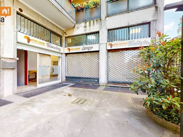 negozio in vendita a Milano in zona Adriano