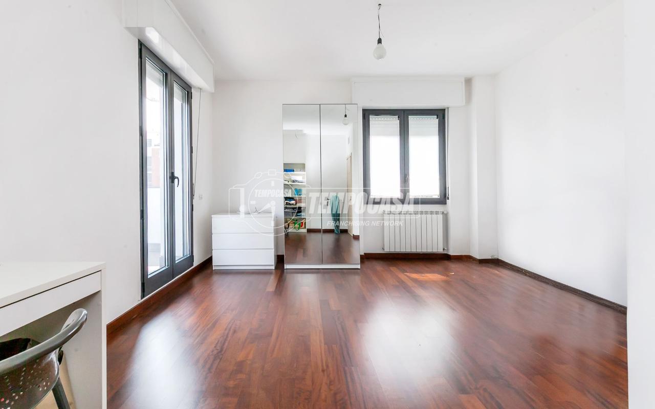 appartamento in vendita a Milano in zona Dergano