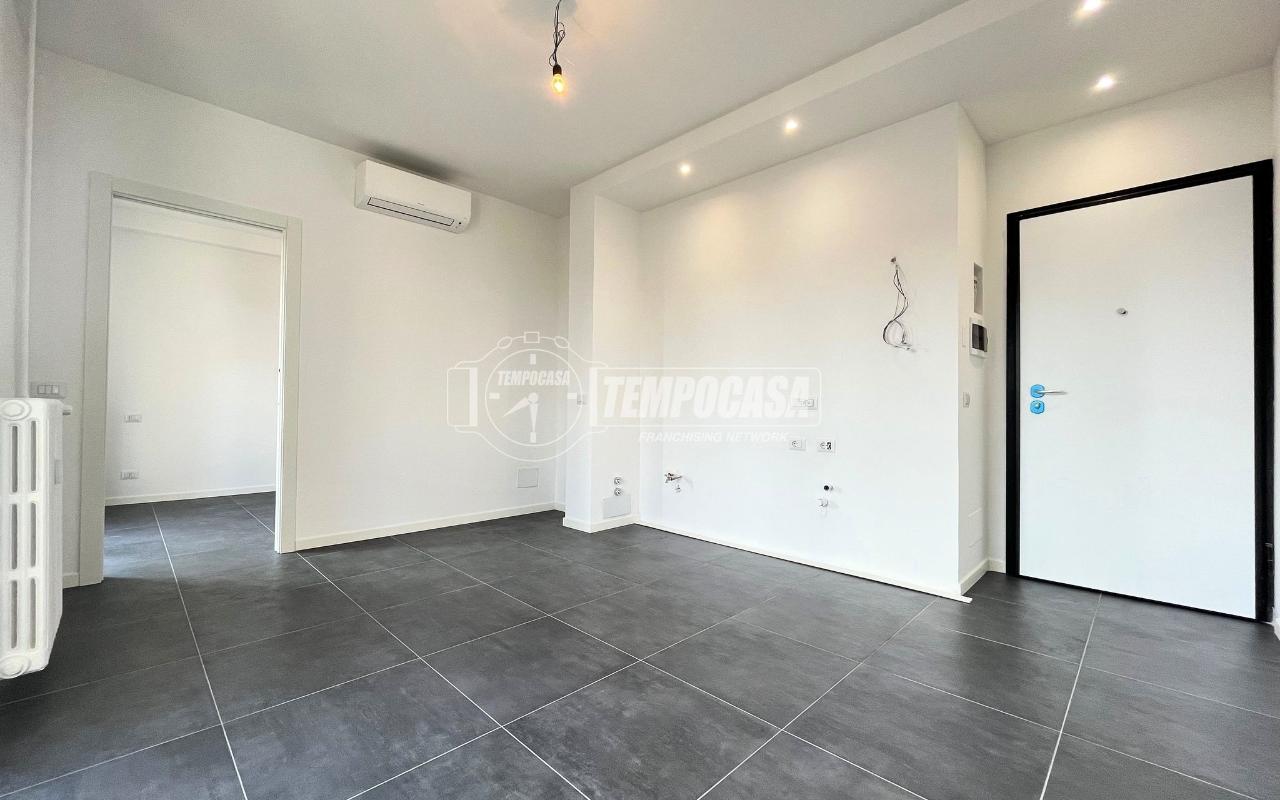 appartamento in vendita a Milano in zona Morivione