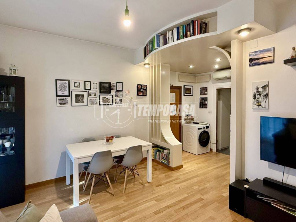 appartamento in vendita a Milano in zona Feltre