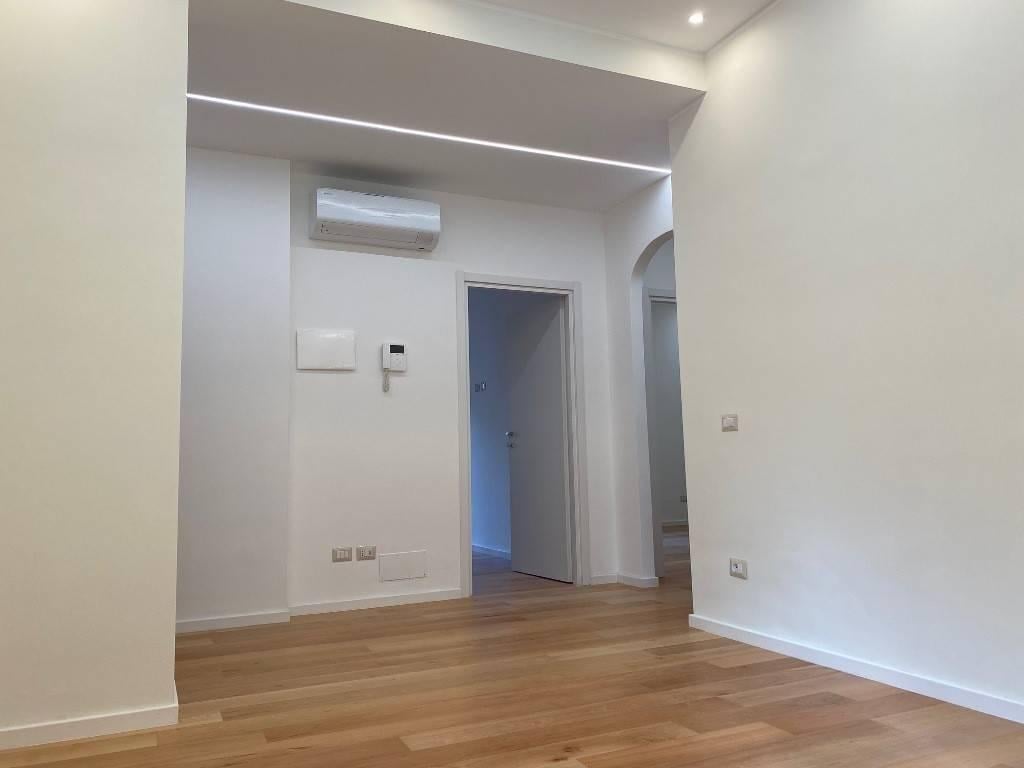 appartamento in vendita a Milano in zona Cagnola
