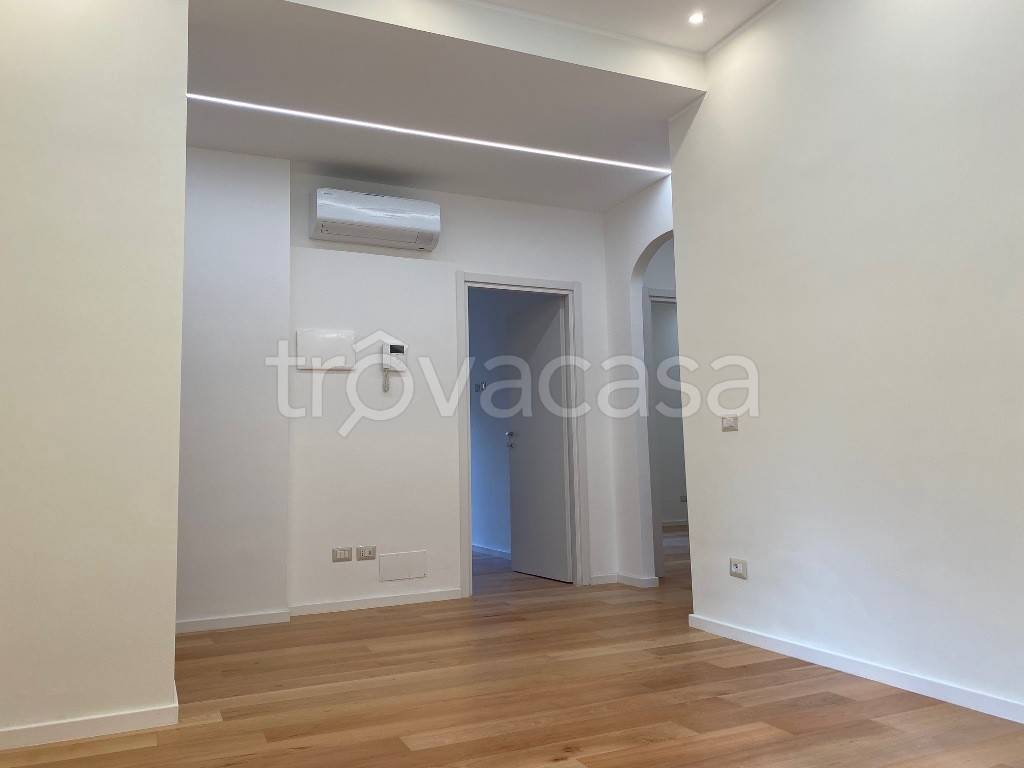 appartamento in vendita a Milano in zona Cagnola