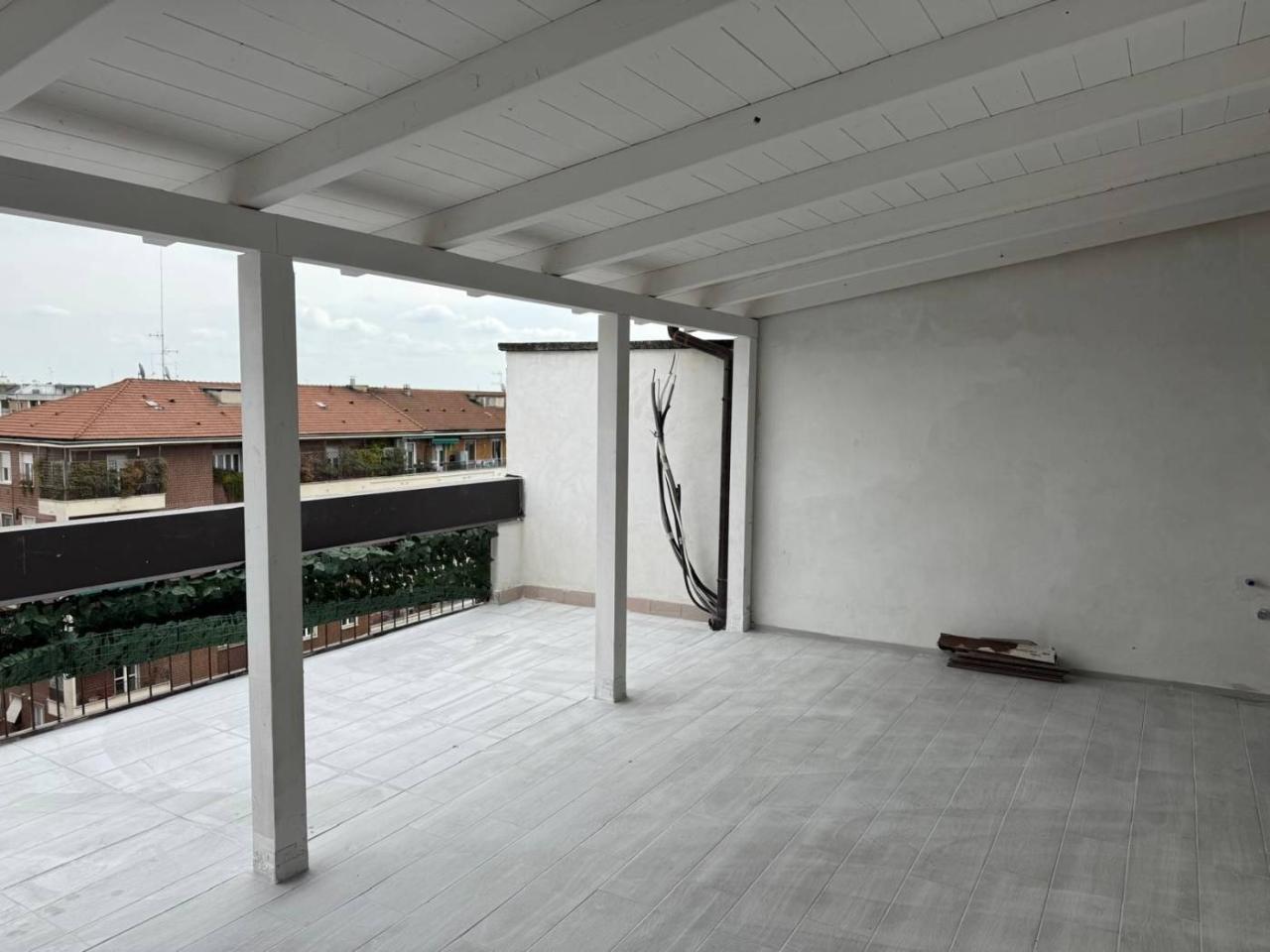 negozio in vendita a Milano in zona Solari