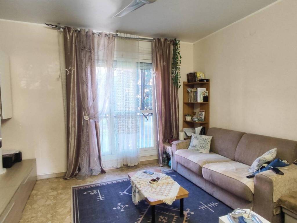 appartamento in vendita a Milano in zona Barona