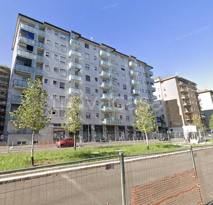 appartamento in vendita a Milano in zona Lorenteggio