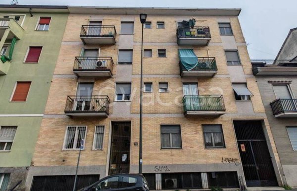 appartamento in vendita a Milano in zona Baggio