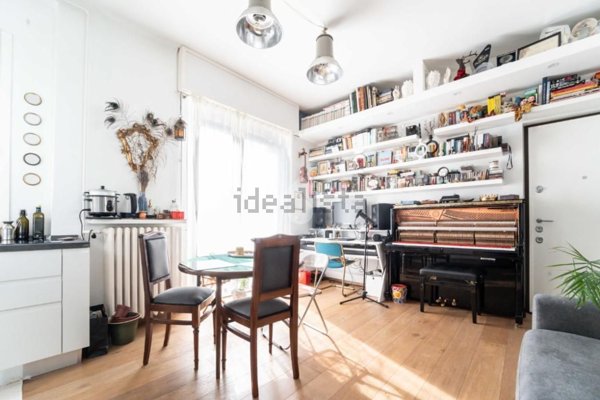 appartamento in vendita a Milano in zona Lorenteggio