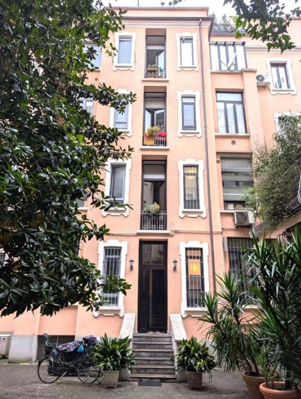appartamento in vendita a Milano in zona Isola
