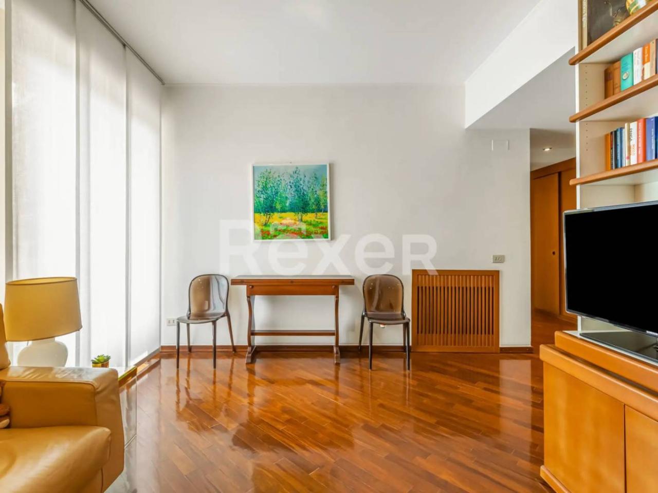 appartamento in vendita a Milano in zona Lorenteggio