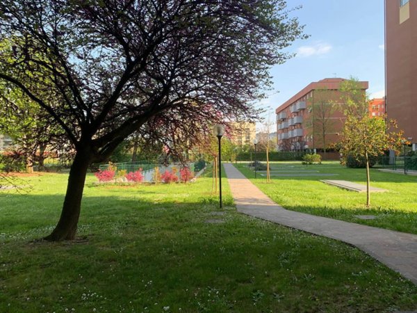 appartamento in vendita a Milano in zona Baggio