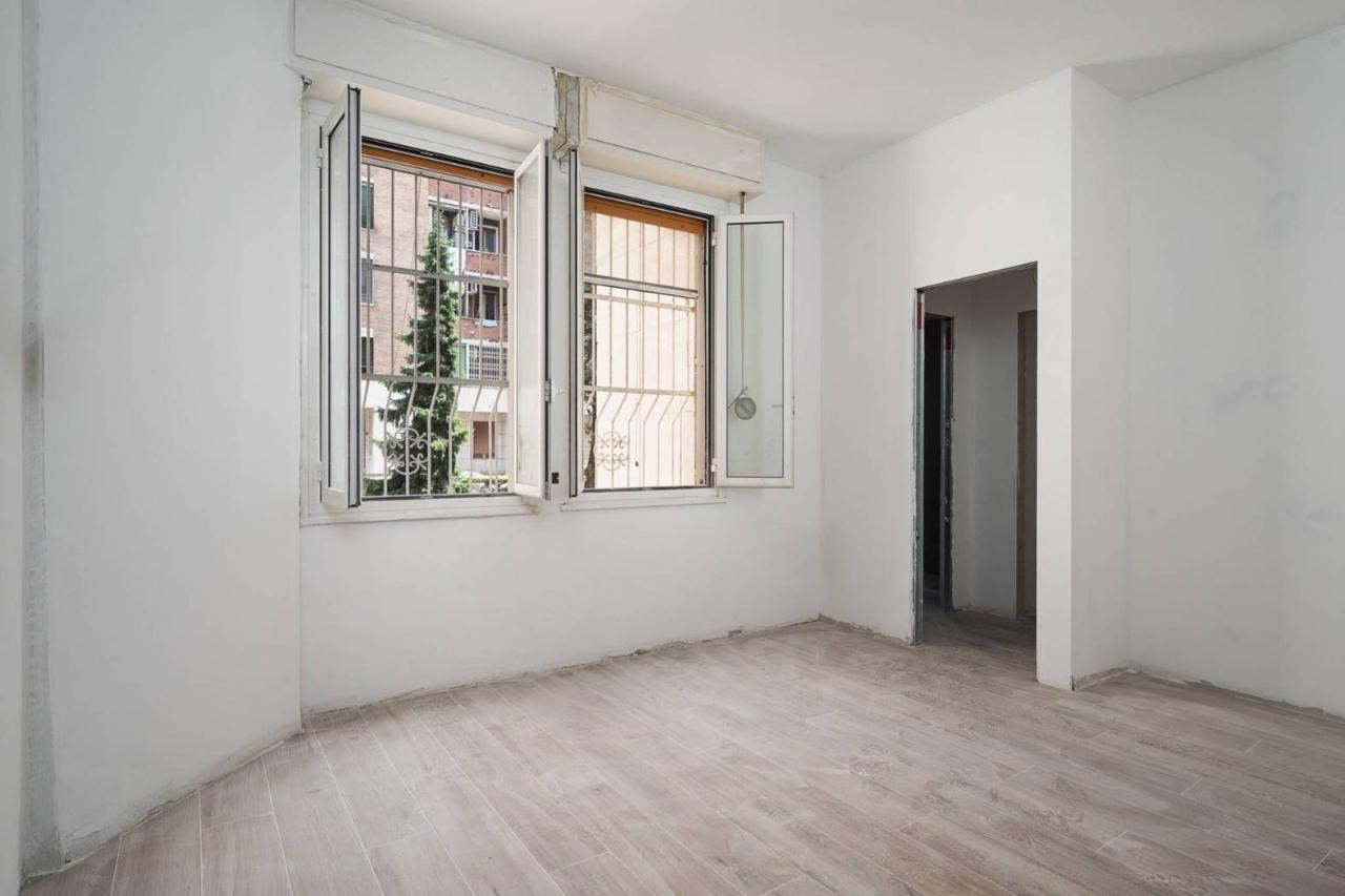 appartamento in vendita a Milano in zona Corvetto