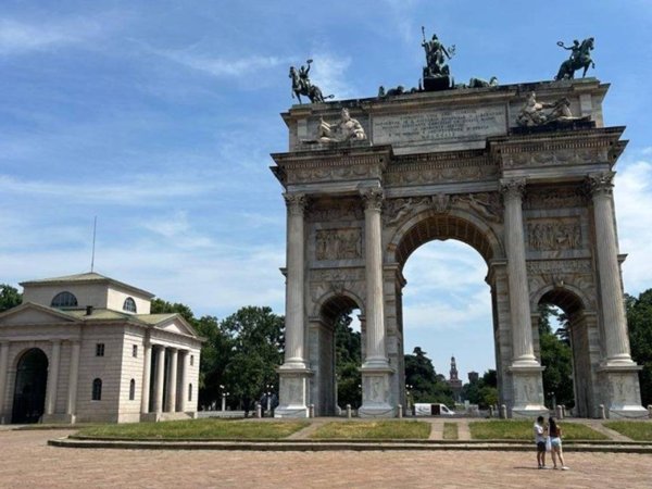 appartamento in vendita a Milano in zona Sempione
