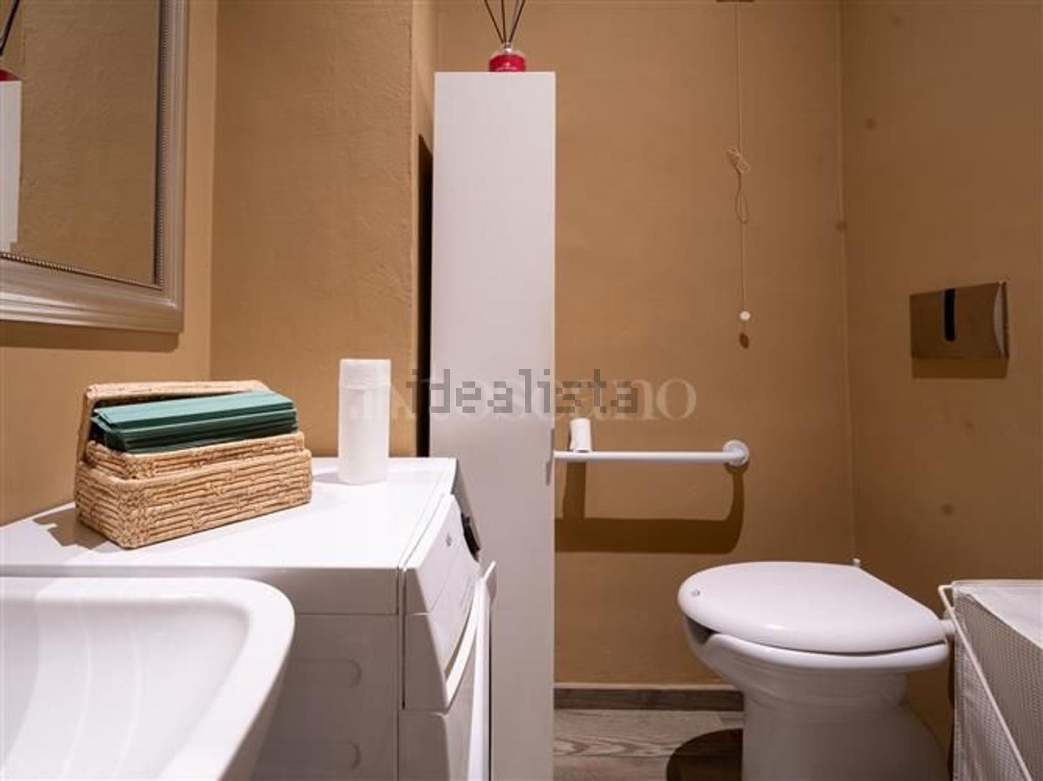 negozio in vendita a Milano in zona Porta Romana