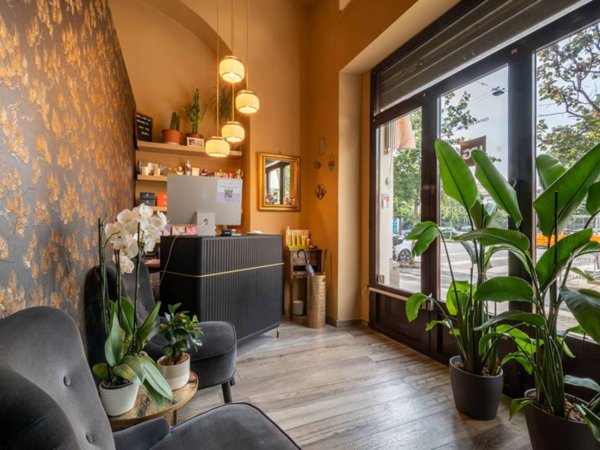 negozio in vendita a Milano in zona Porta Romana