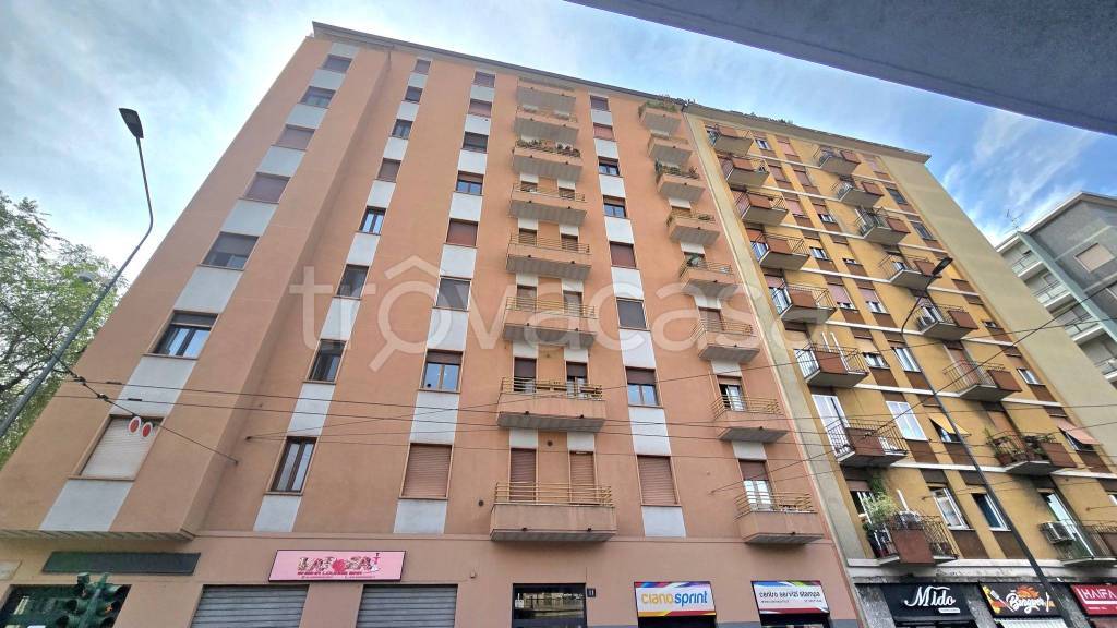 appartamento in vendita a Milano in zona Ghisolfa