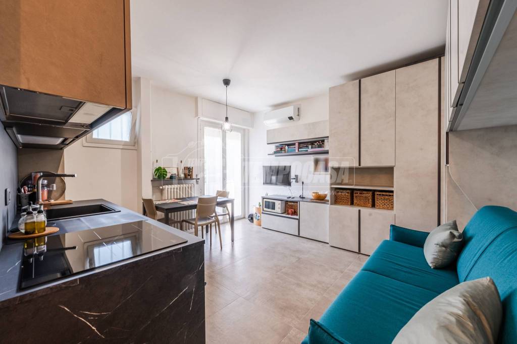 appartamento in vendita a Milano in zona Vigentino